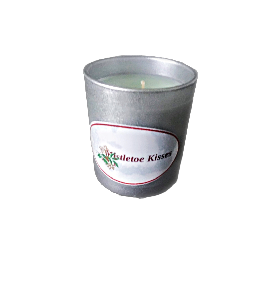 Mistletoe Kisses candle